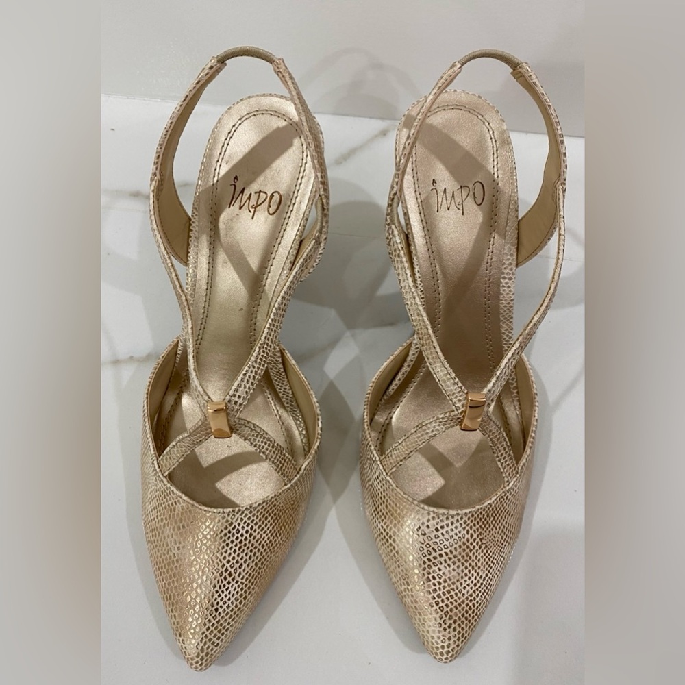 Impo Women's Elegant Gold Textured Heels